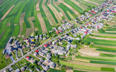 El curioso pueblo que tiene una sola calle en la que viven sus 6.000 habitantes