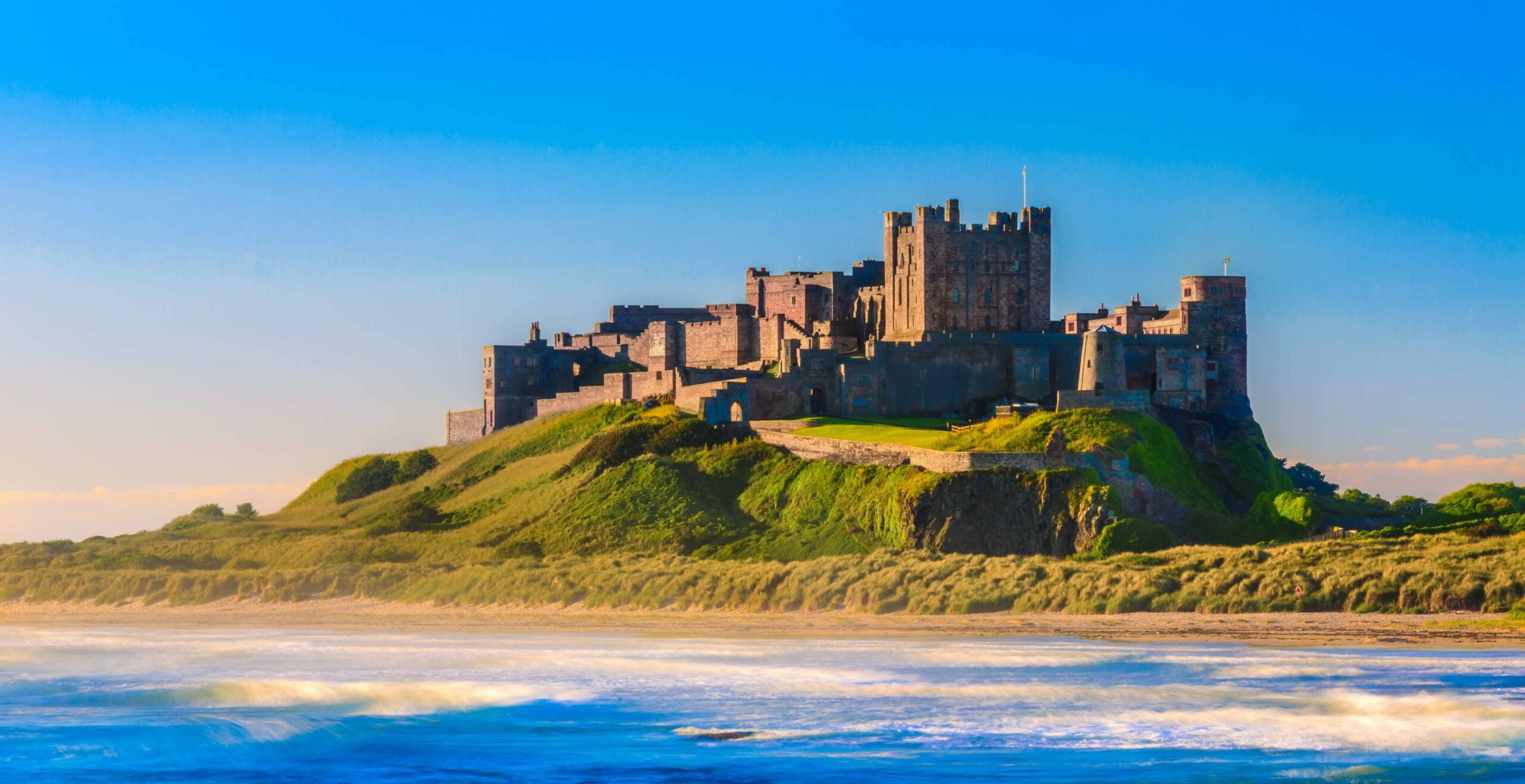 El pueblo de Inglaterra que tiene uno de los castillos más impresionantes de toda Europa