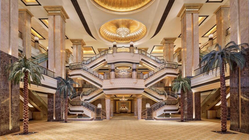 El interior de uno de los hoteles más lujosos del mundo