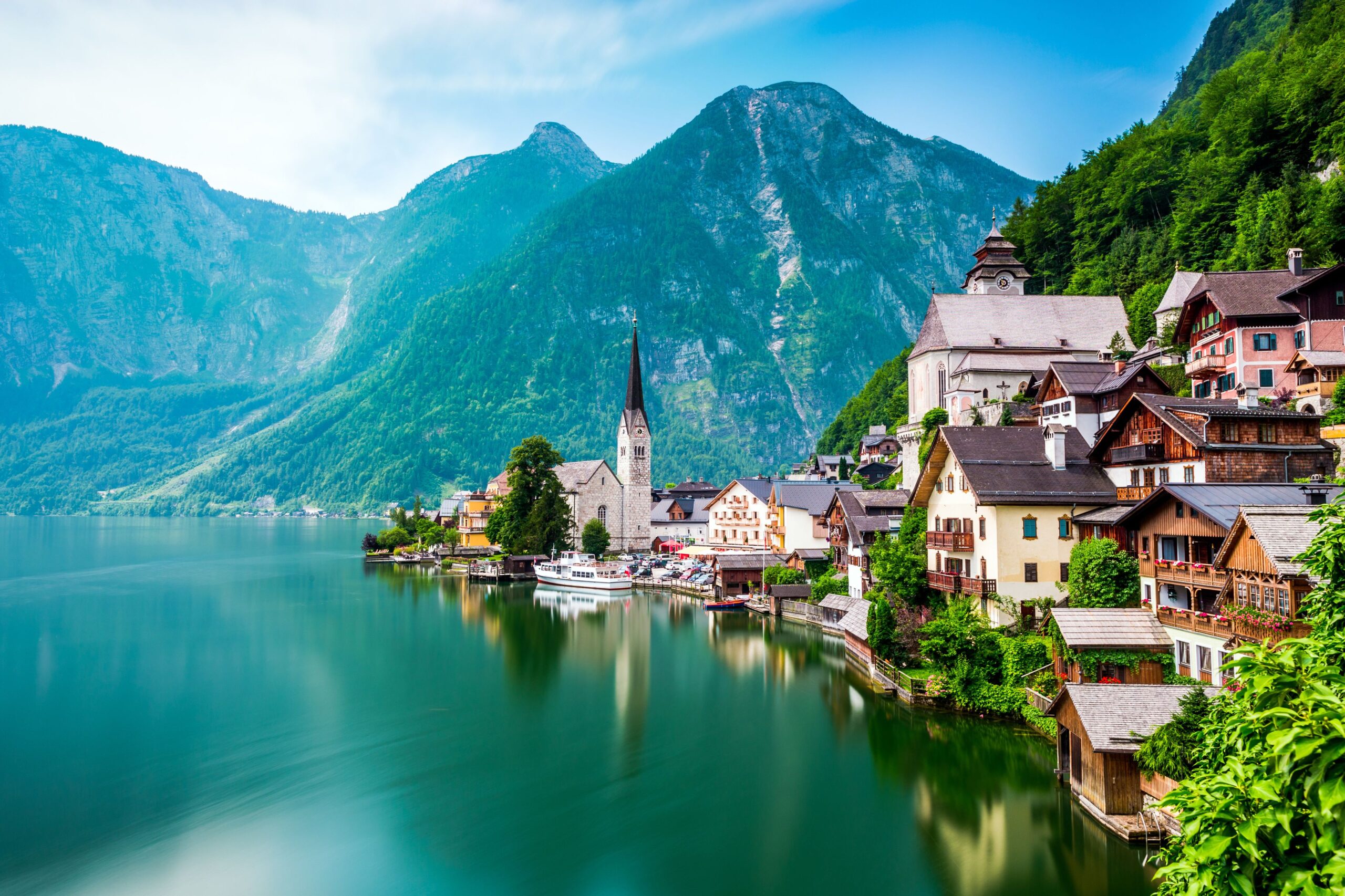 Hallstatt, Austria: El Pueblo de Ensueño en los Alpes