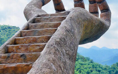 La mano gigante de Buda: ¿Te animarías a subir?