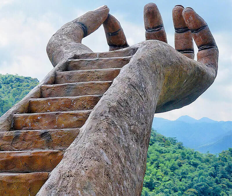 La mano gigante de Buda: ¿Te animarías a subir?