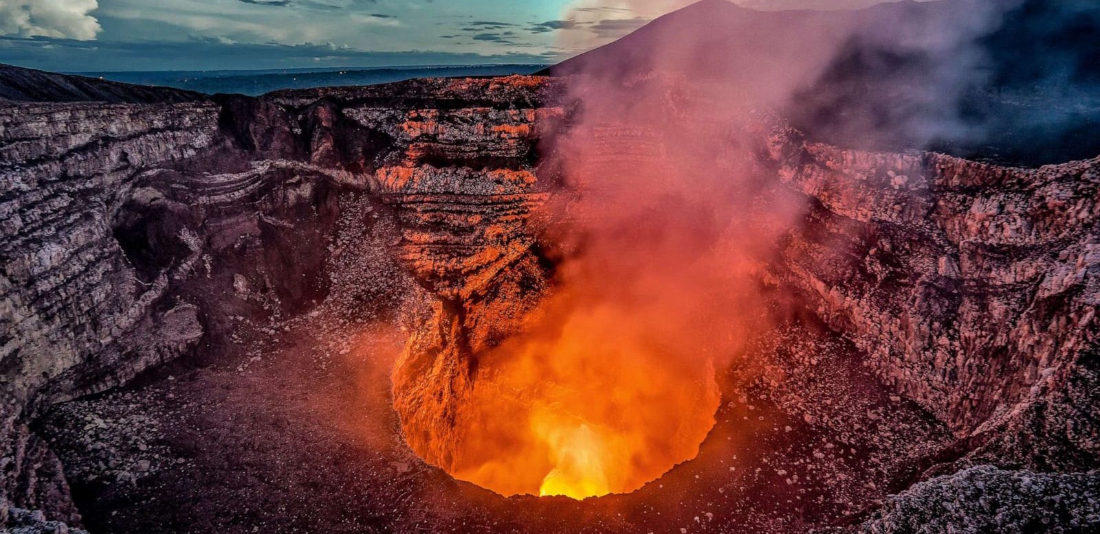 Diez Puertas al Infierno: Lugares Misteriosos Donde Aseguran que Hay Acceso al Inframundo