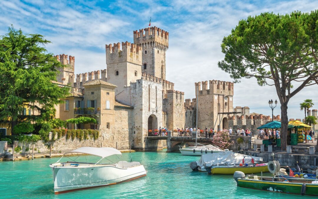 Sirmione: el paraíso con un castillo de cuento junto al lago más grande de Italia