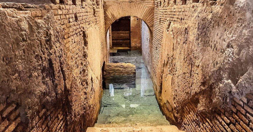 La ciudad de agua debajo de la Fontana Di Trevi