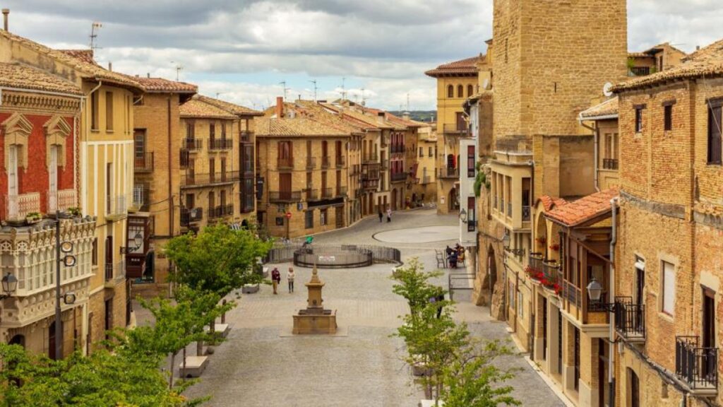 Navarra, tierra de magia, castillos y pueblos encantadores