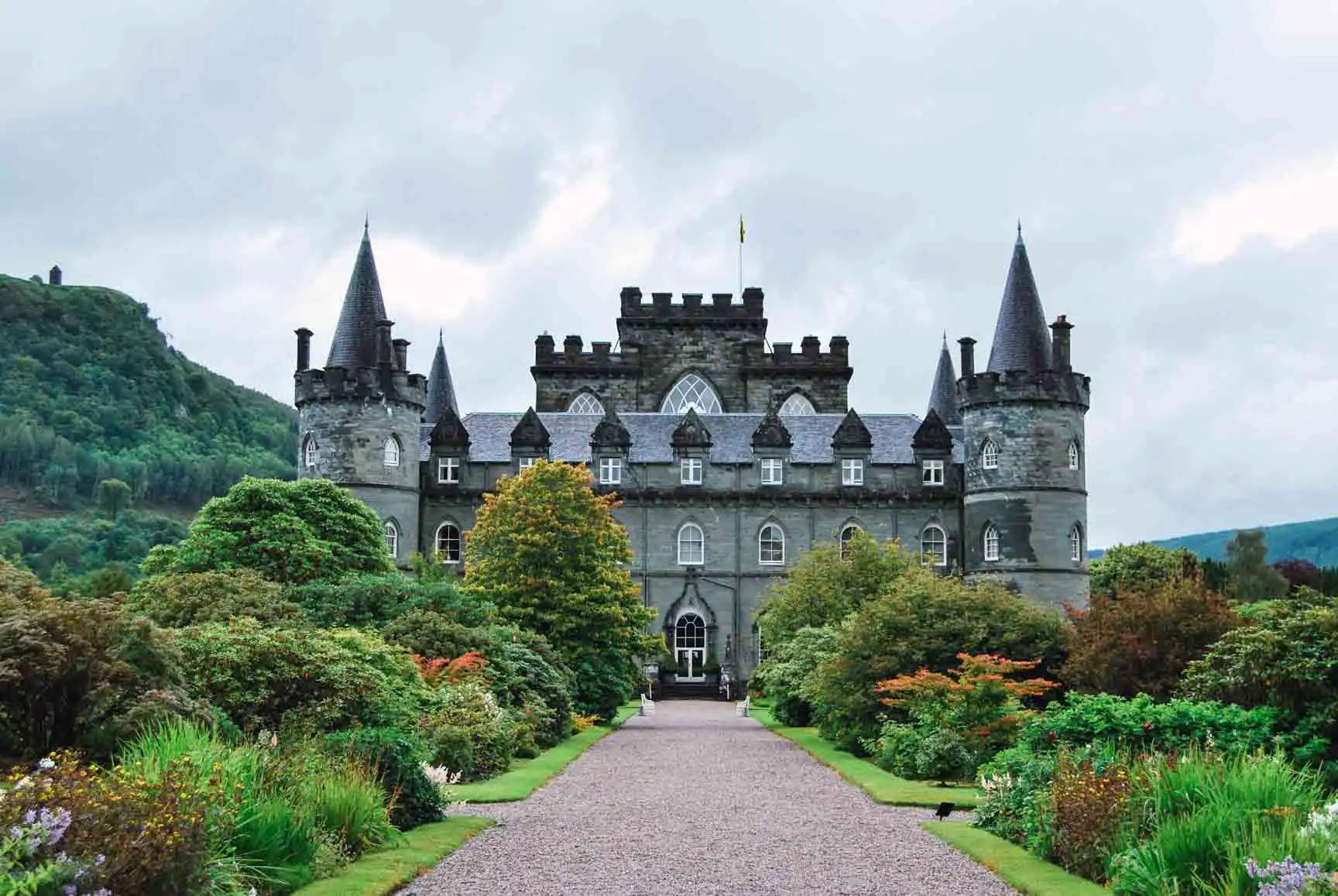 Escocia promueve rutas de castillos y leyendas para viajeros culturales