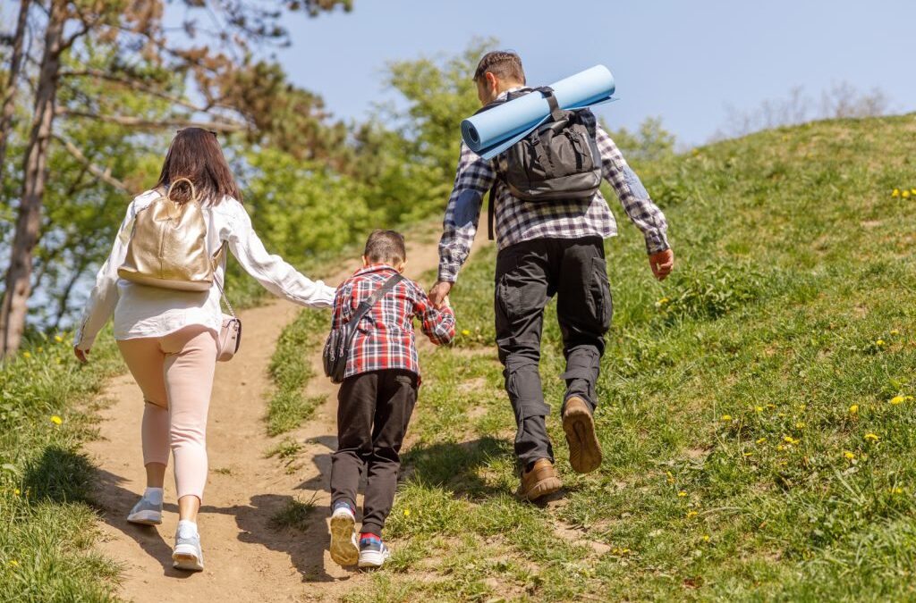 Montaña con niños: destinos seguros para explorar y divertirse