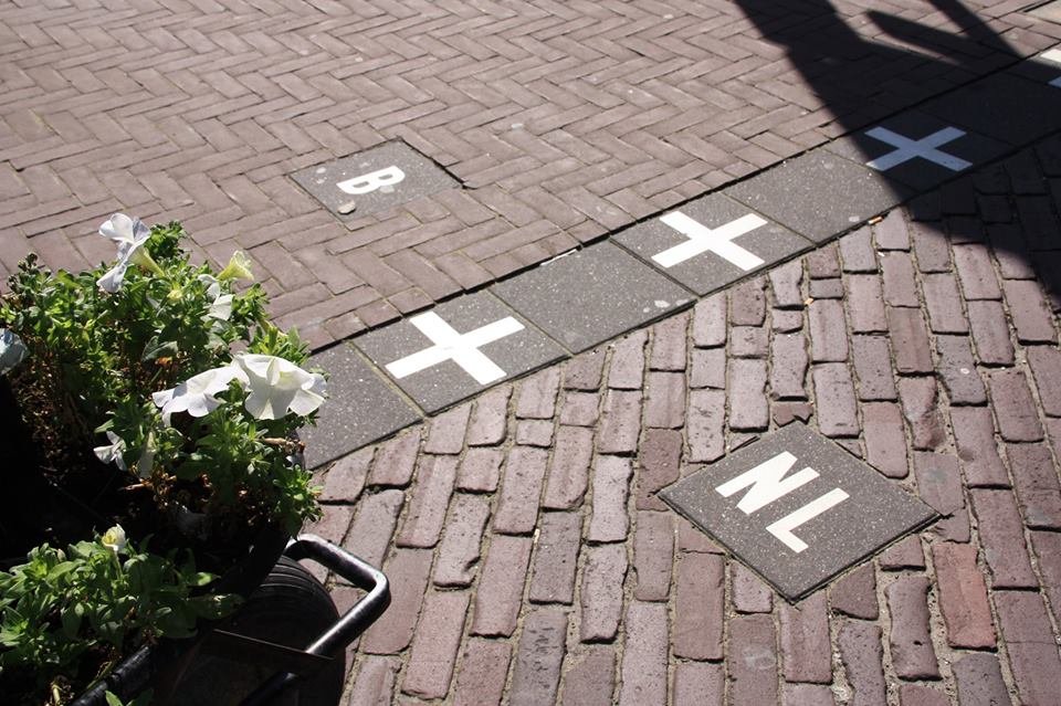 La ciudad que cambia de país según el día