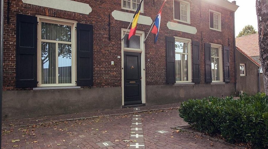 La ciudad que cambia de país según el día