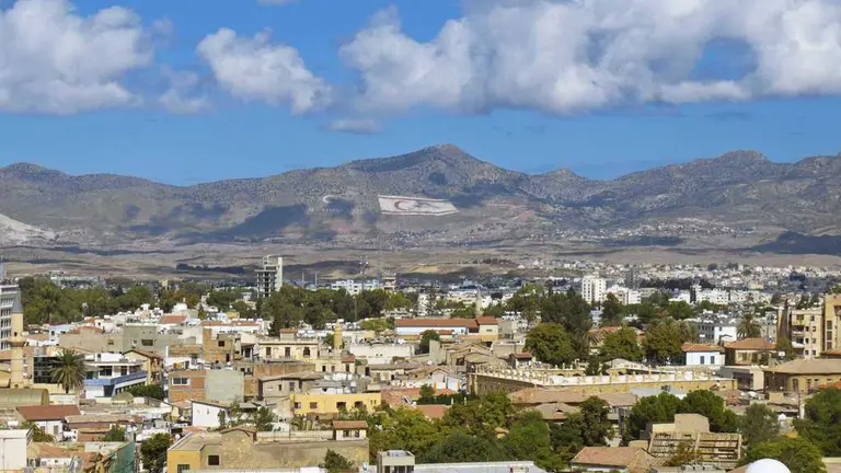 Nicosia, la última capital dividida del mundo que atrae a viajeros curiosos