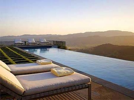 Las piscinas infinitas más impactantes del mundo