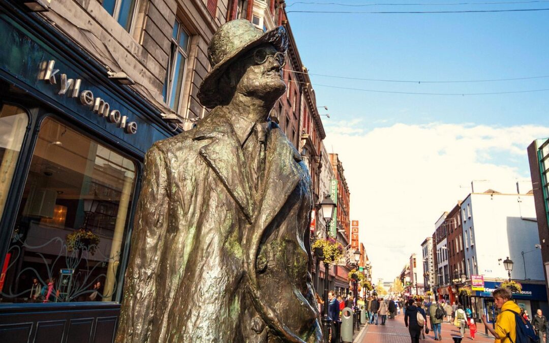 Turismo literario: viajar siguiendo las huellas de escritores y grandes historias